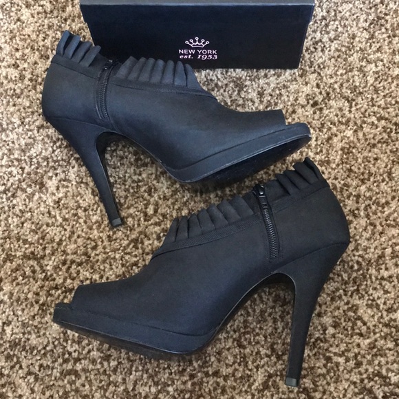 Nina New York Edina Heels - Picture 7 of 8